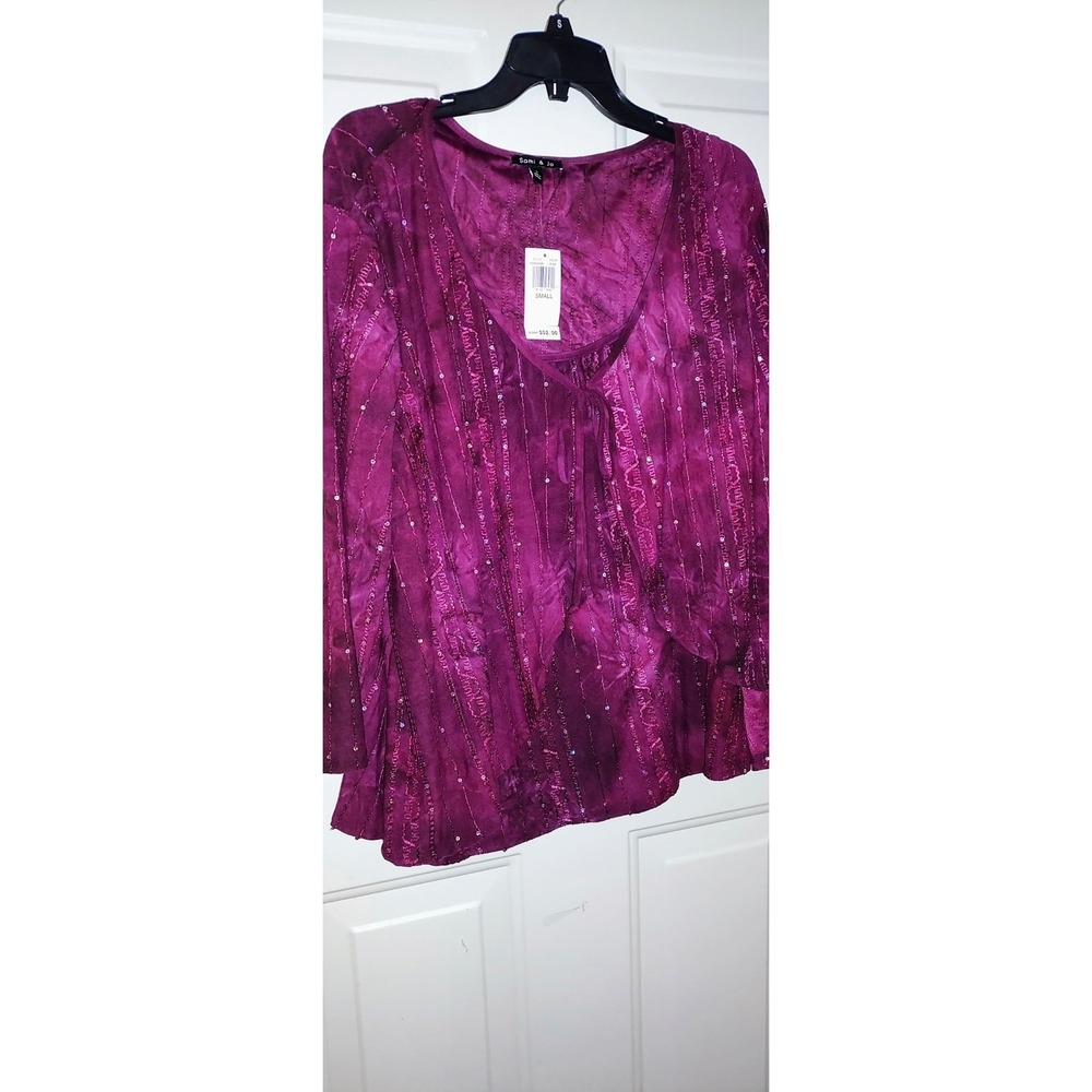 Sami & Jo Flowy Burgundy Top Size Small NEW